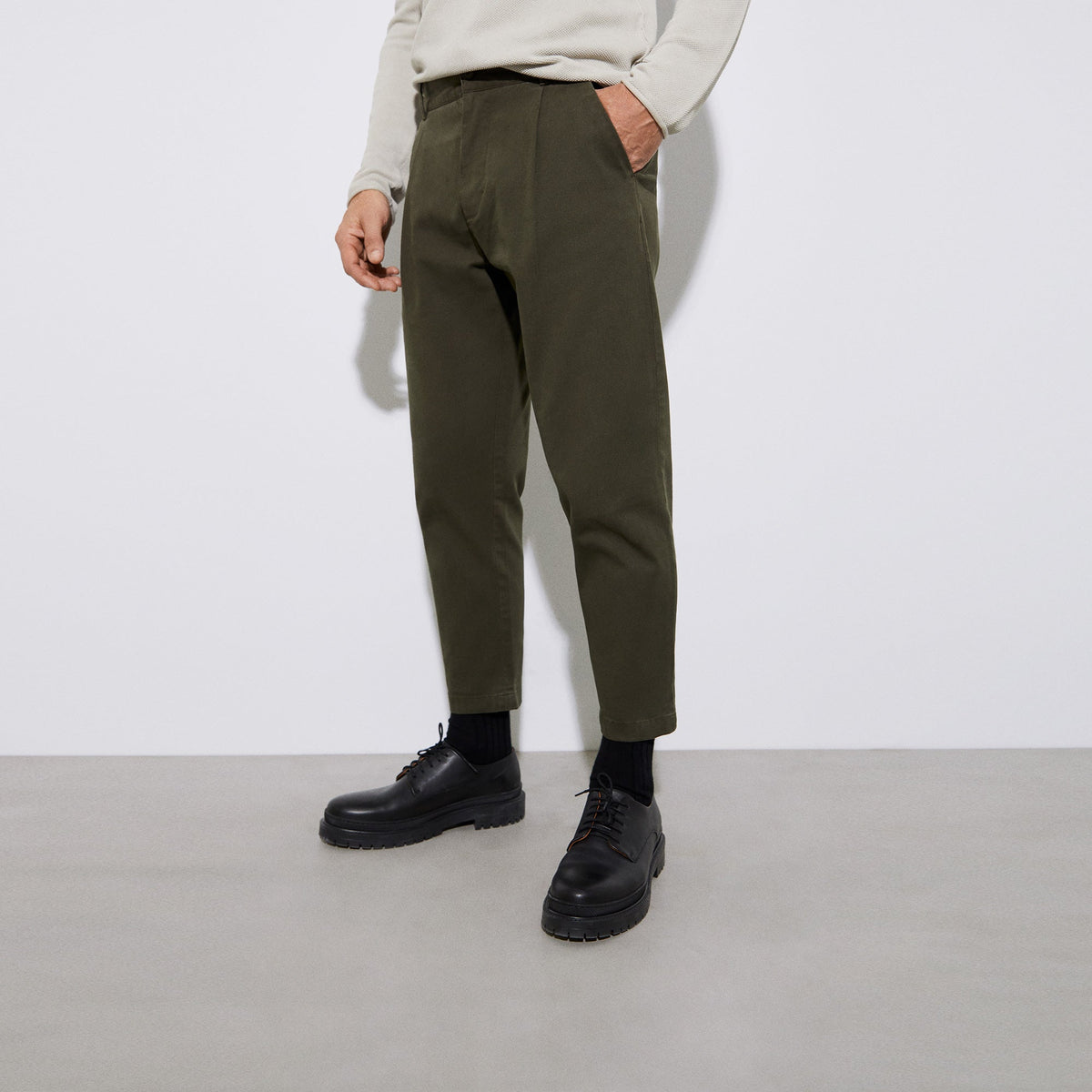 Dark Green Carrot Silhouette Darts Trousers