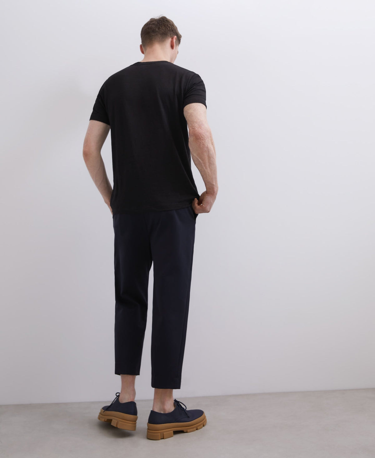 Black Black Linen T-Shirt
