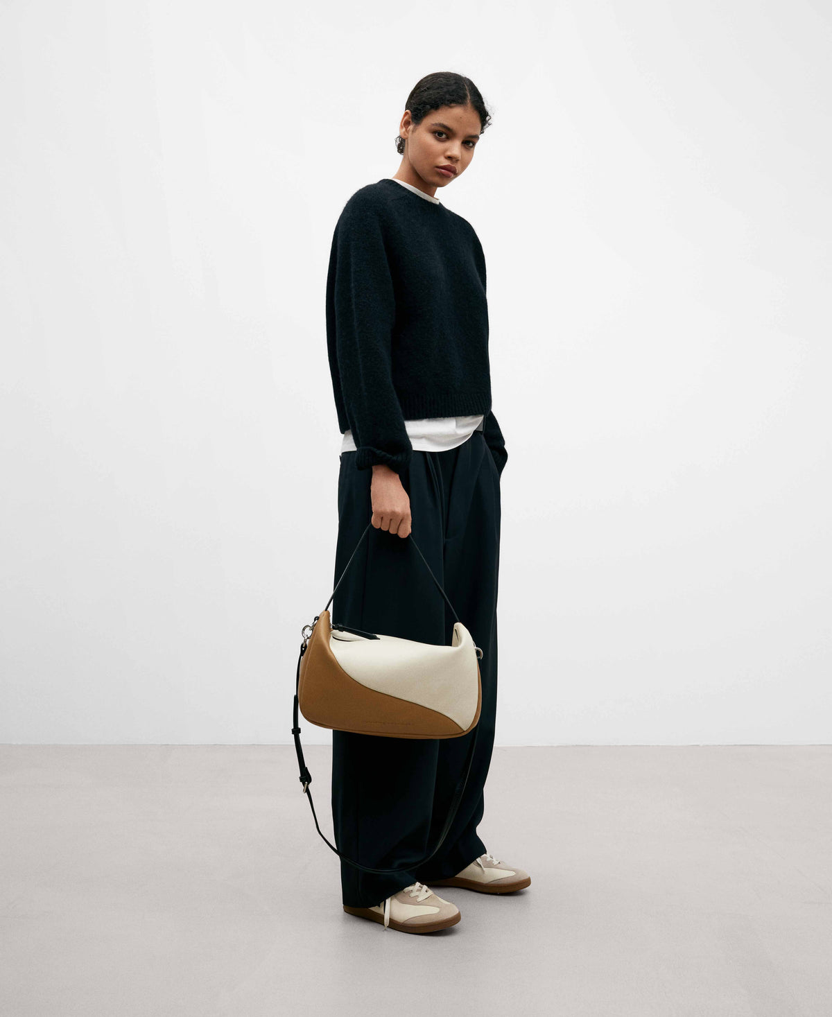 Camel/Cream Semigrain Texture Medium Bowling Bag