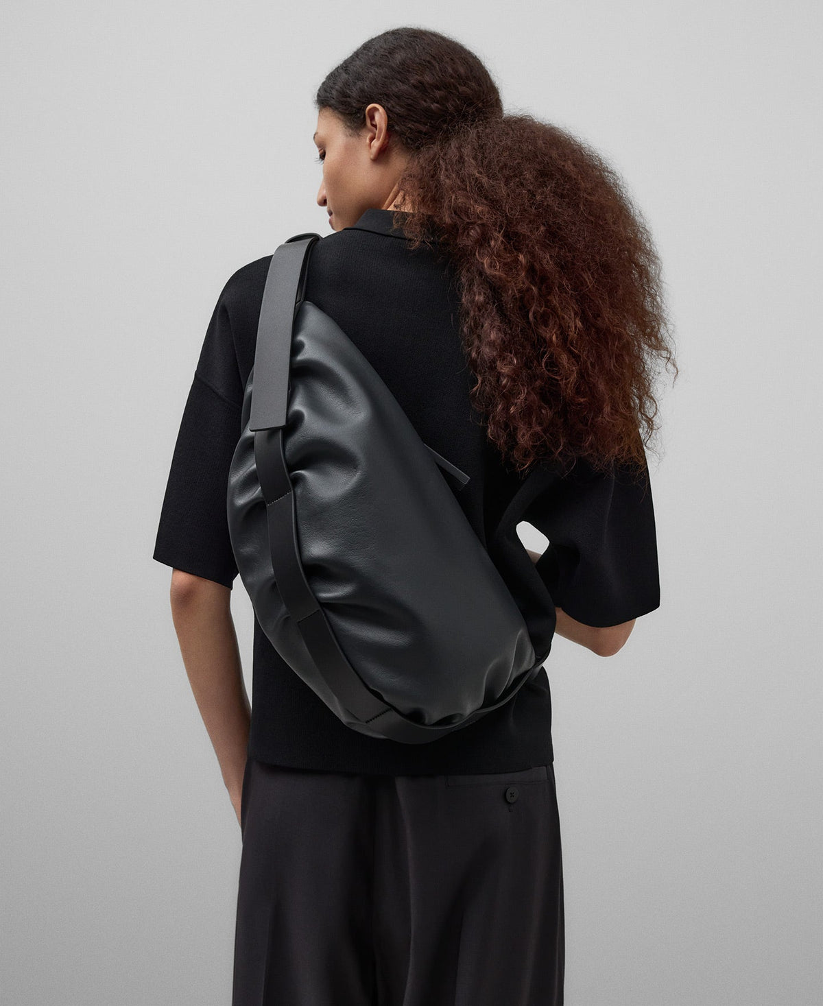 Leather-Non-Leather large Doce bag woman in dark grey
