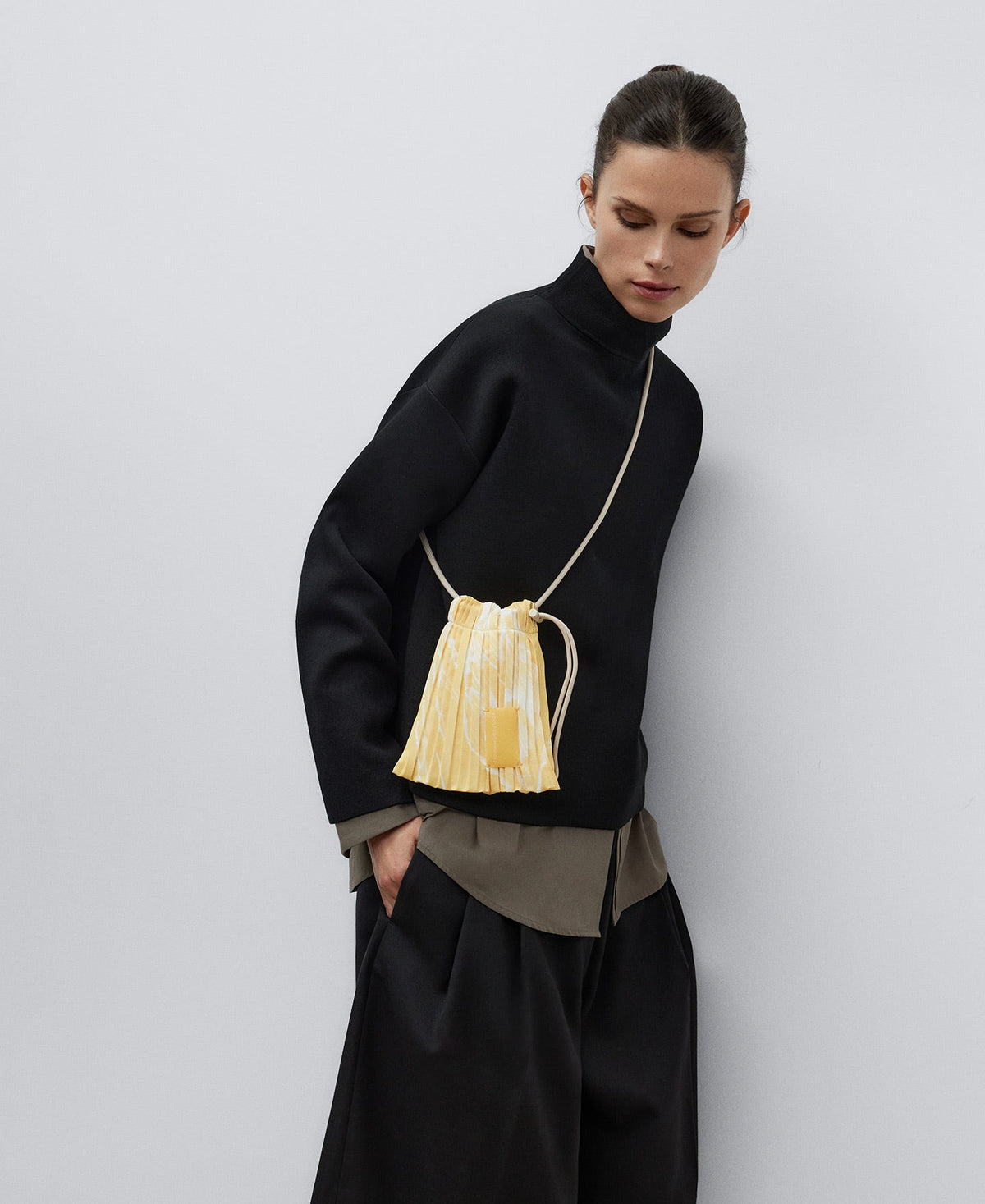 Light Yellow Crinkle Mobile Phone Holder