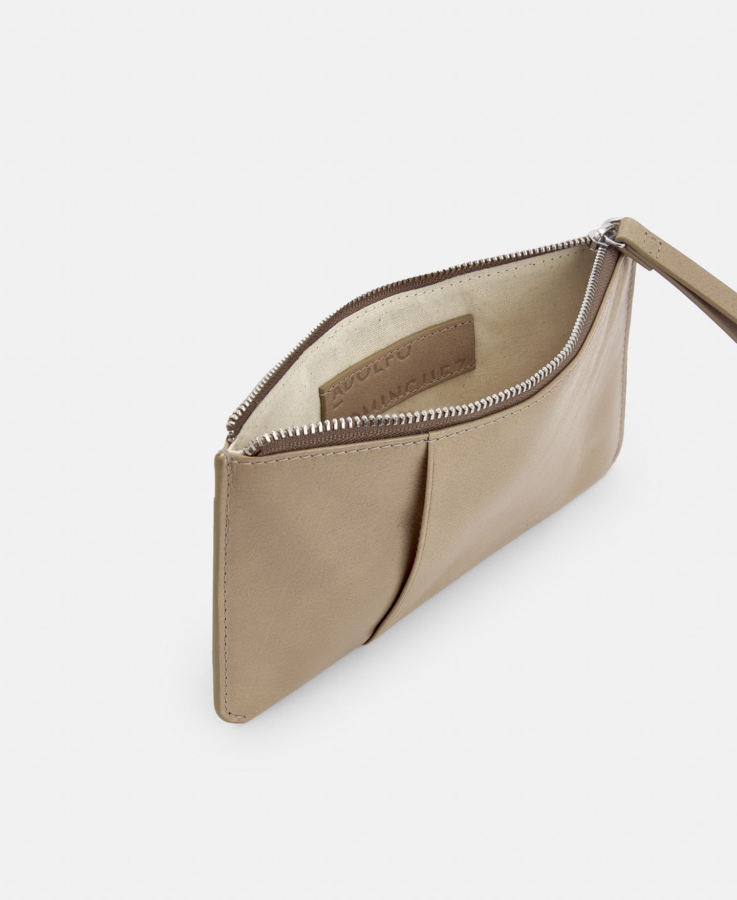 Sand Large Card Holder In Crackle Leather