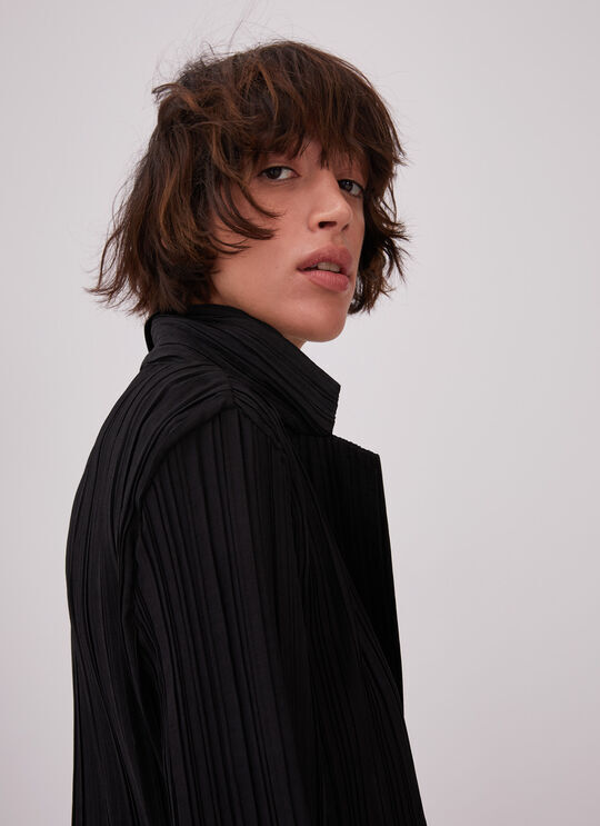 Black Crinkle Blazer