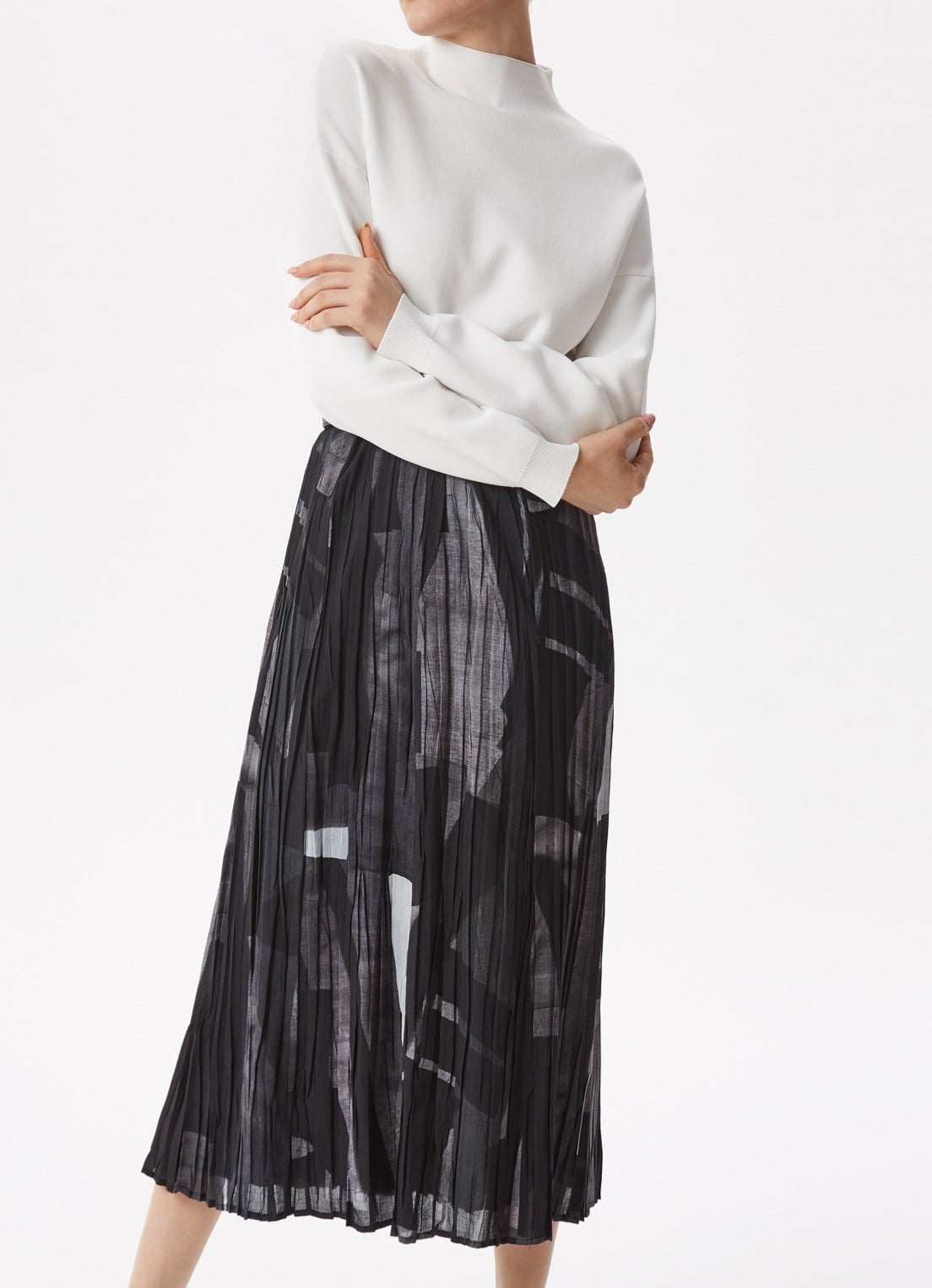 Grey Print Pleated And Printed Midi Skirt