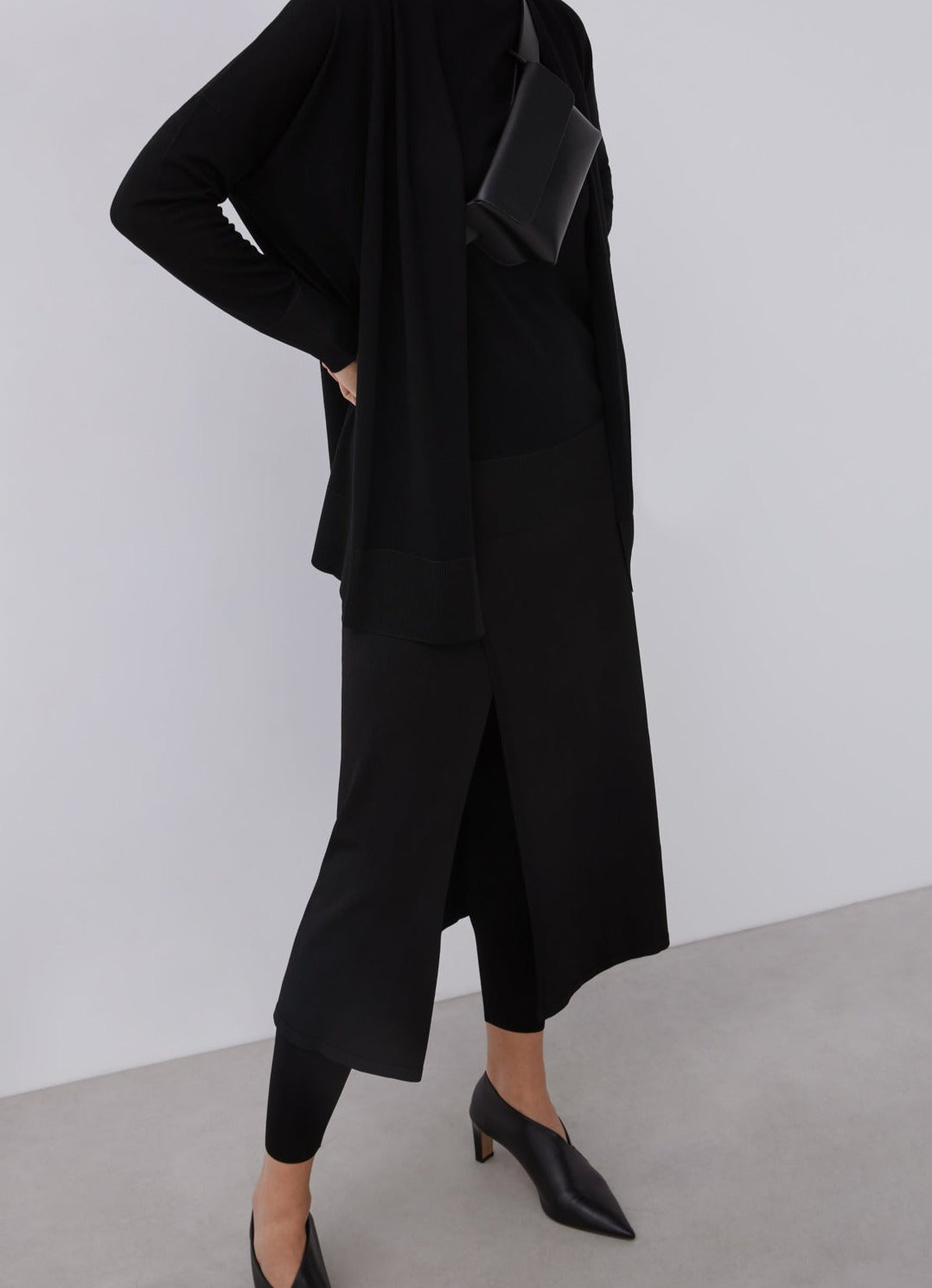 Black Plain Knit Skirt