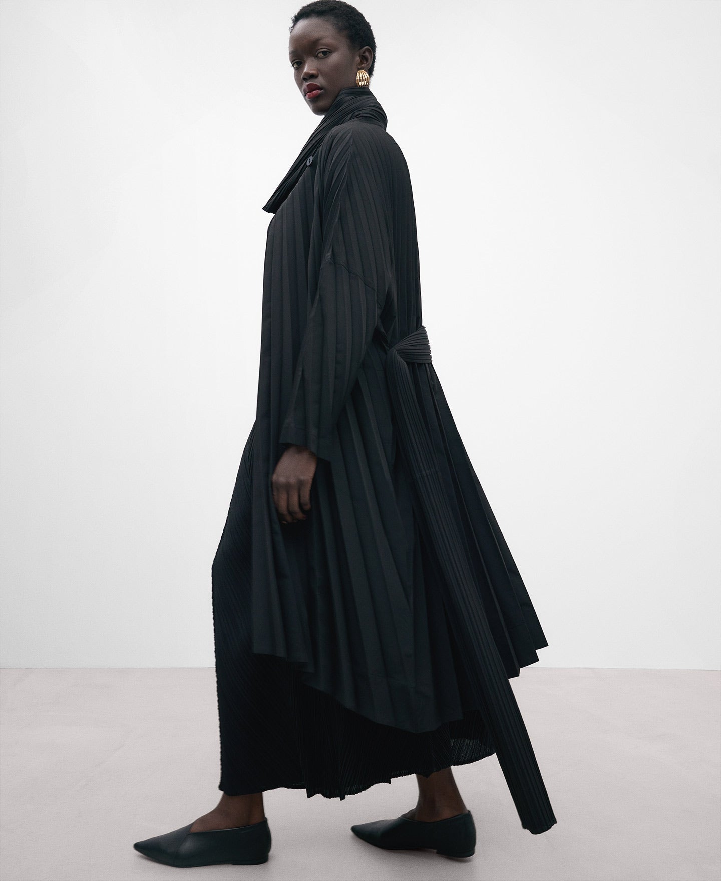 Long Crinkle Trench Coat Woman