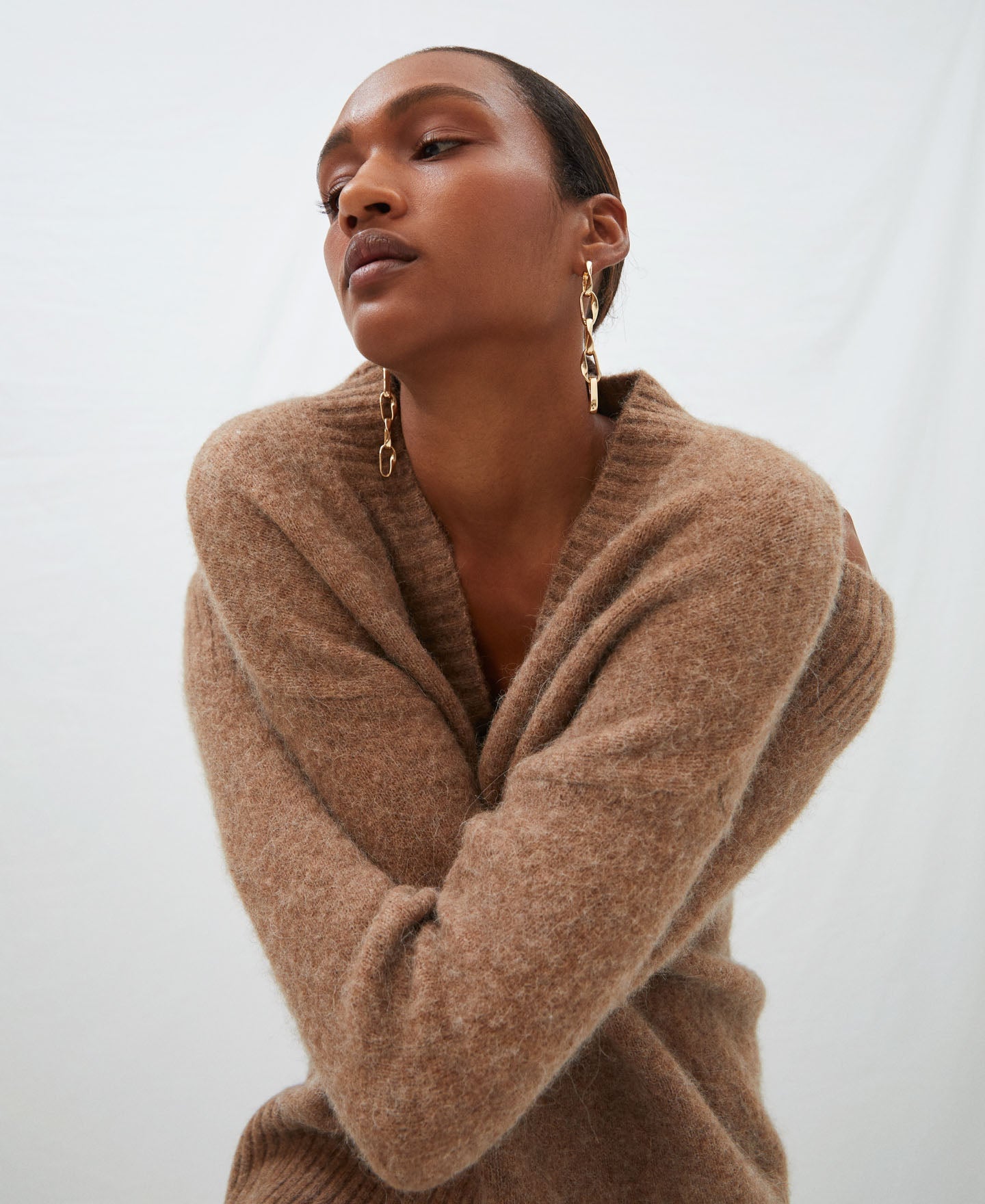 Toffe Alpaca V-Neckline Sweater
