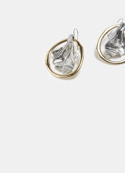 Gold/Silver Long Earrings With Wrinkled Pendant