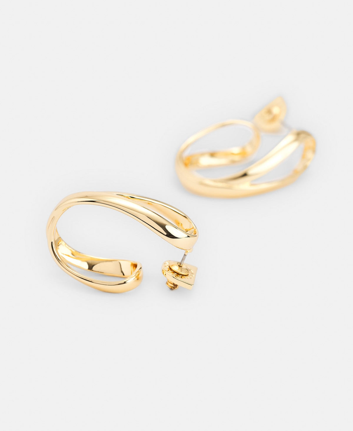 Gold Circular Link Earrings