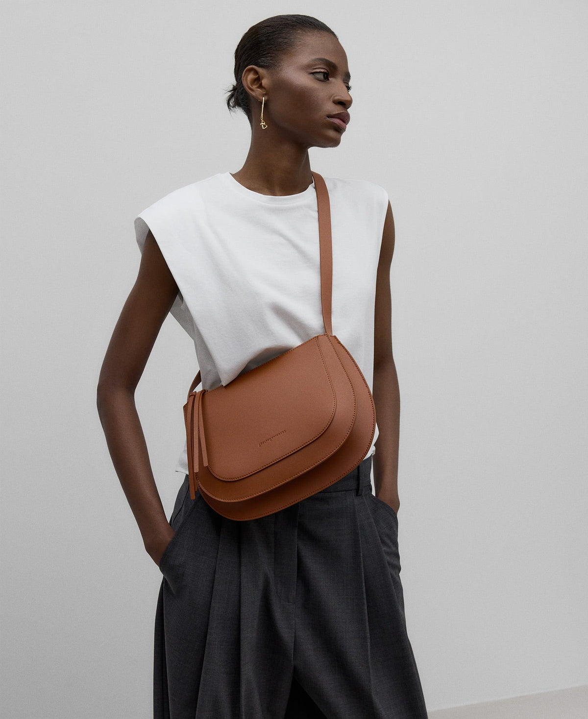 Leather small crossbody woman in dark buff