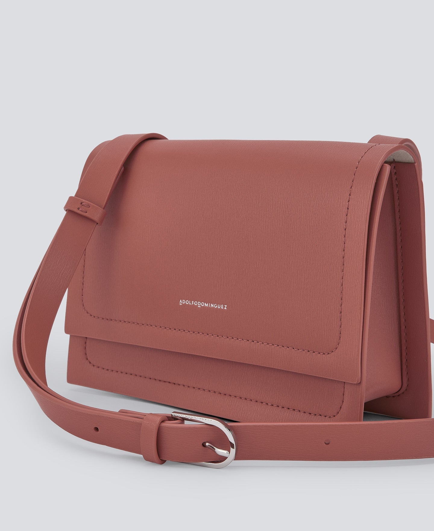 Tile Red Responsible Leather Crossbody