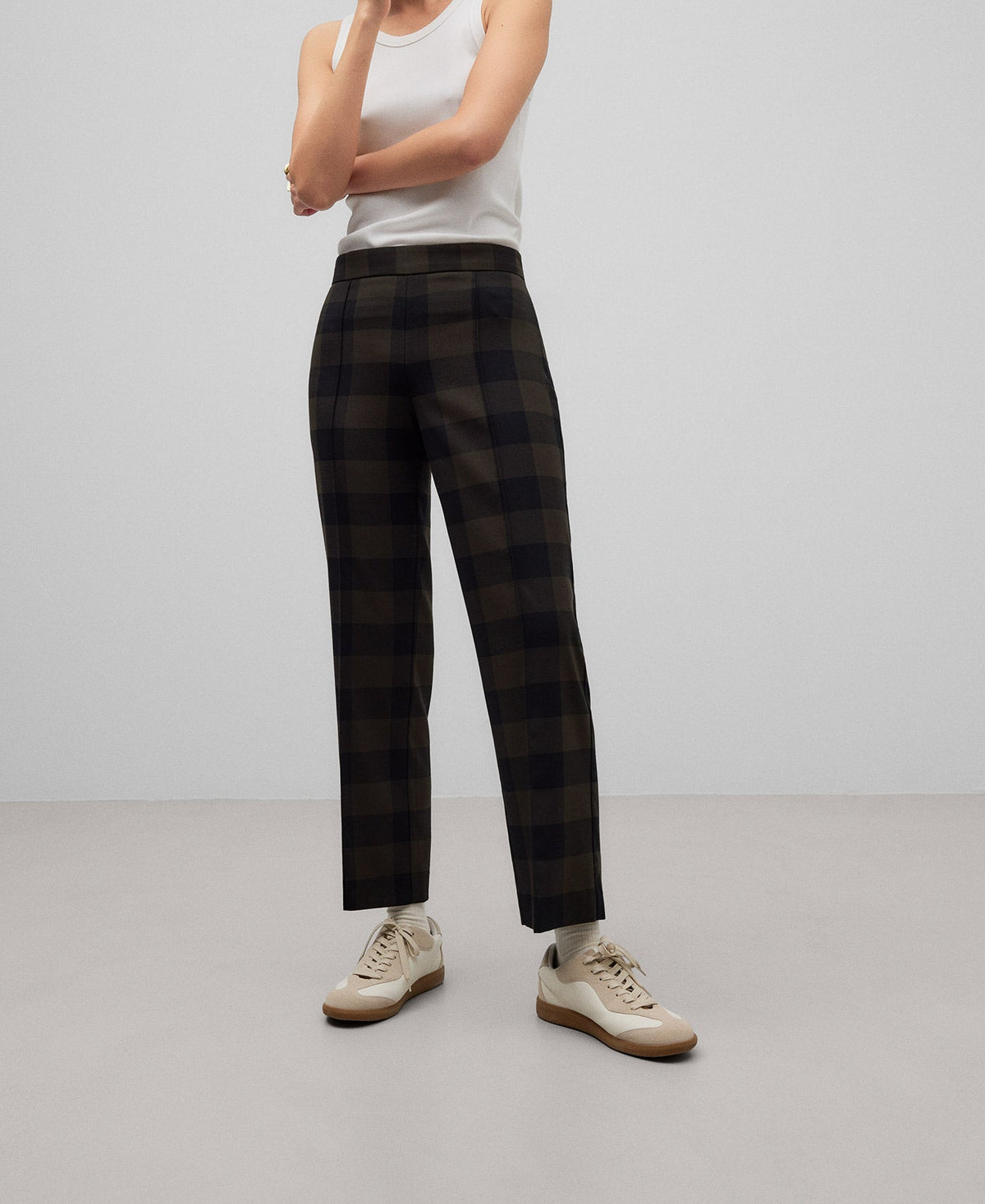 Checkered trousers woman in brown check