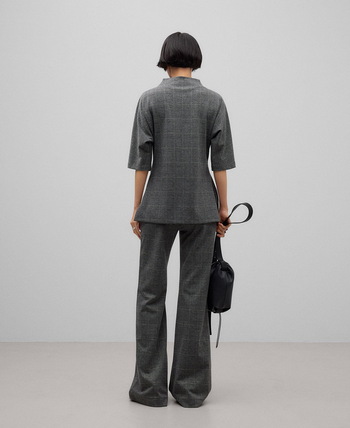 Knit fabric flare trousers woman in grey/black