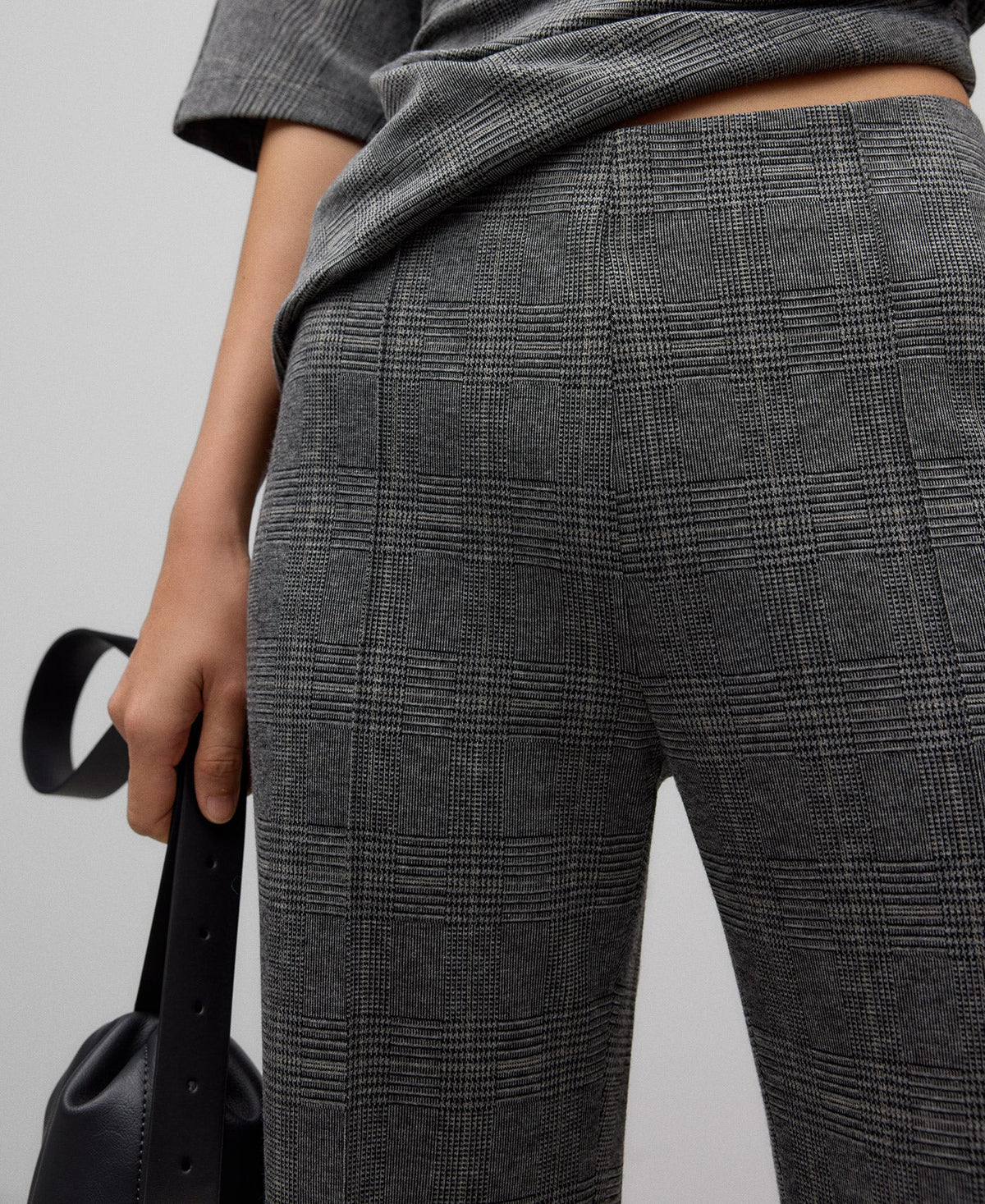 Knit fabric flare trousers woman in grey/black