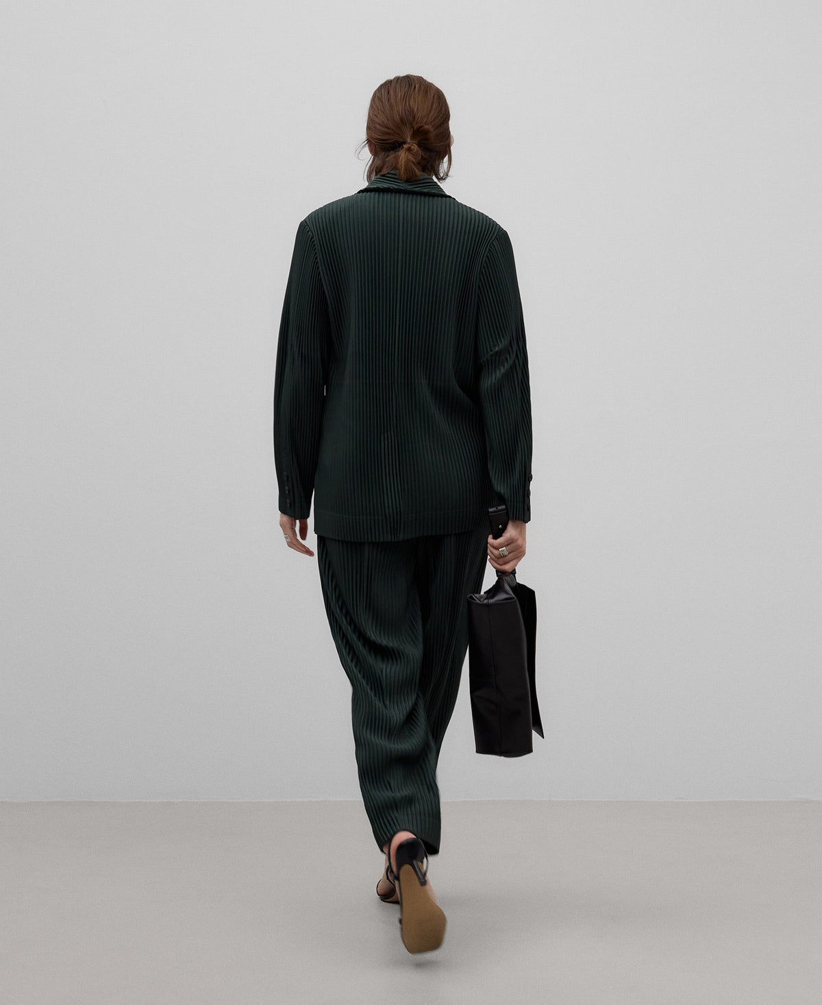 Bottle green crinkle trousers woman in bottle green