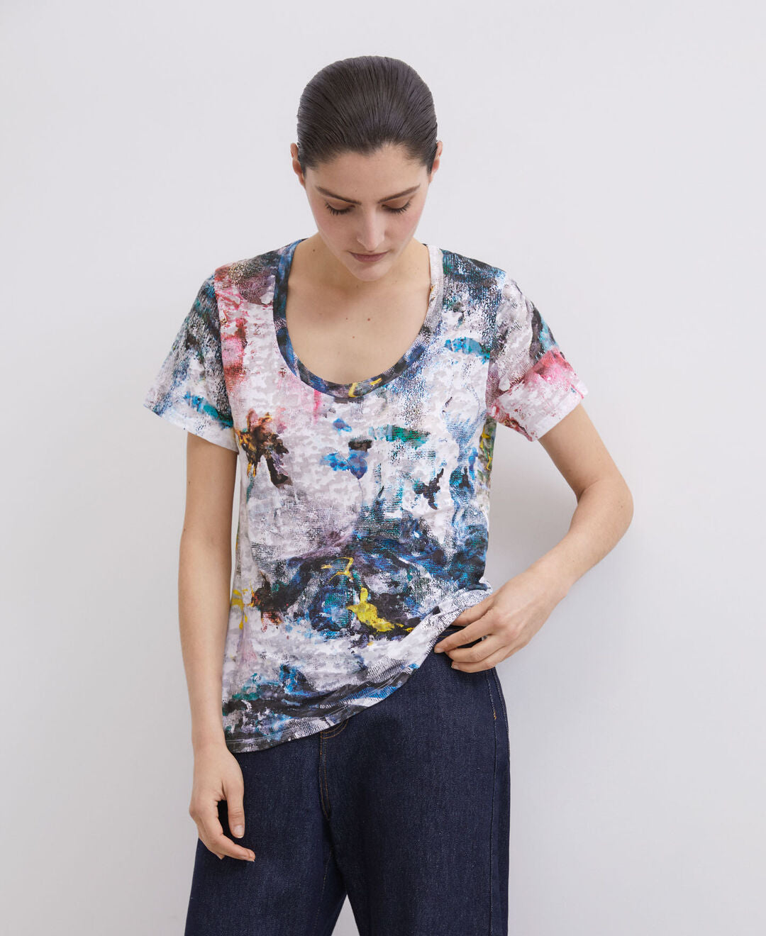 White Print Round Neck Printed T-Shirt