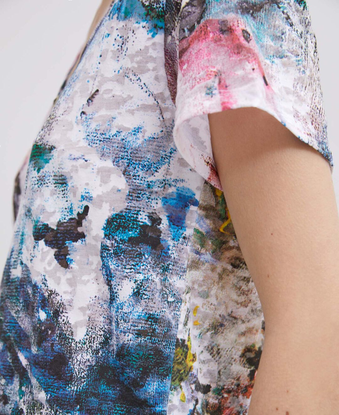 White Print Round Neck Printed T-Shirt