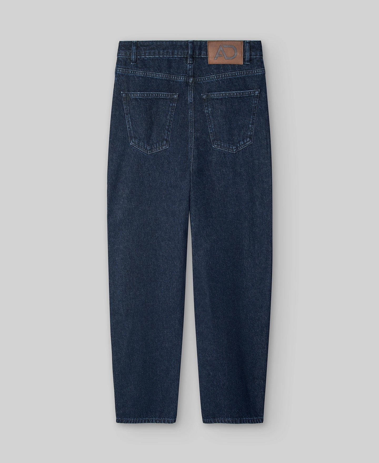 Carrot fit cotton denim trousers woman in navy blue