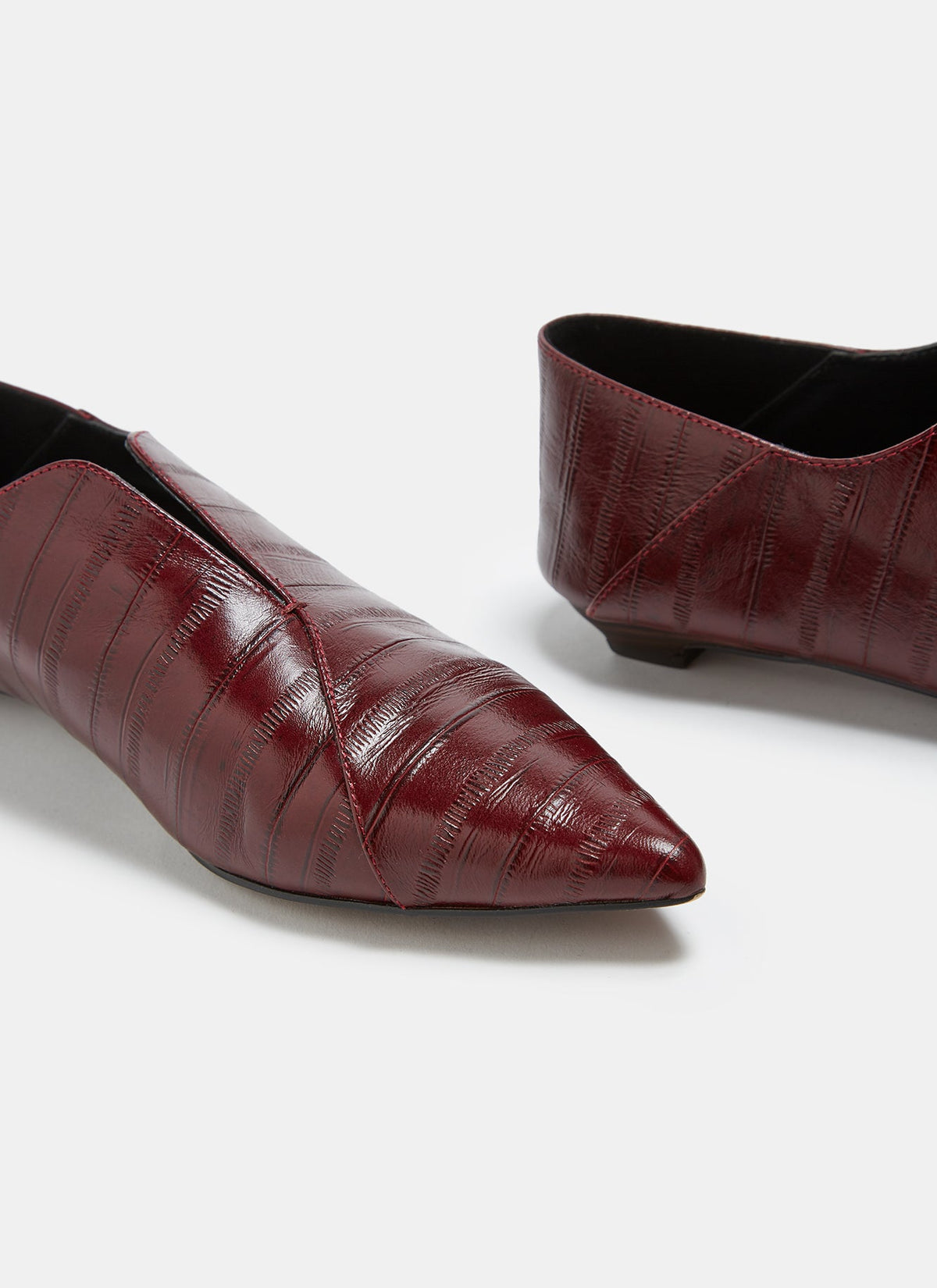 Leather Pointed Shoe With Mini Heel