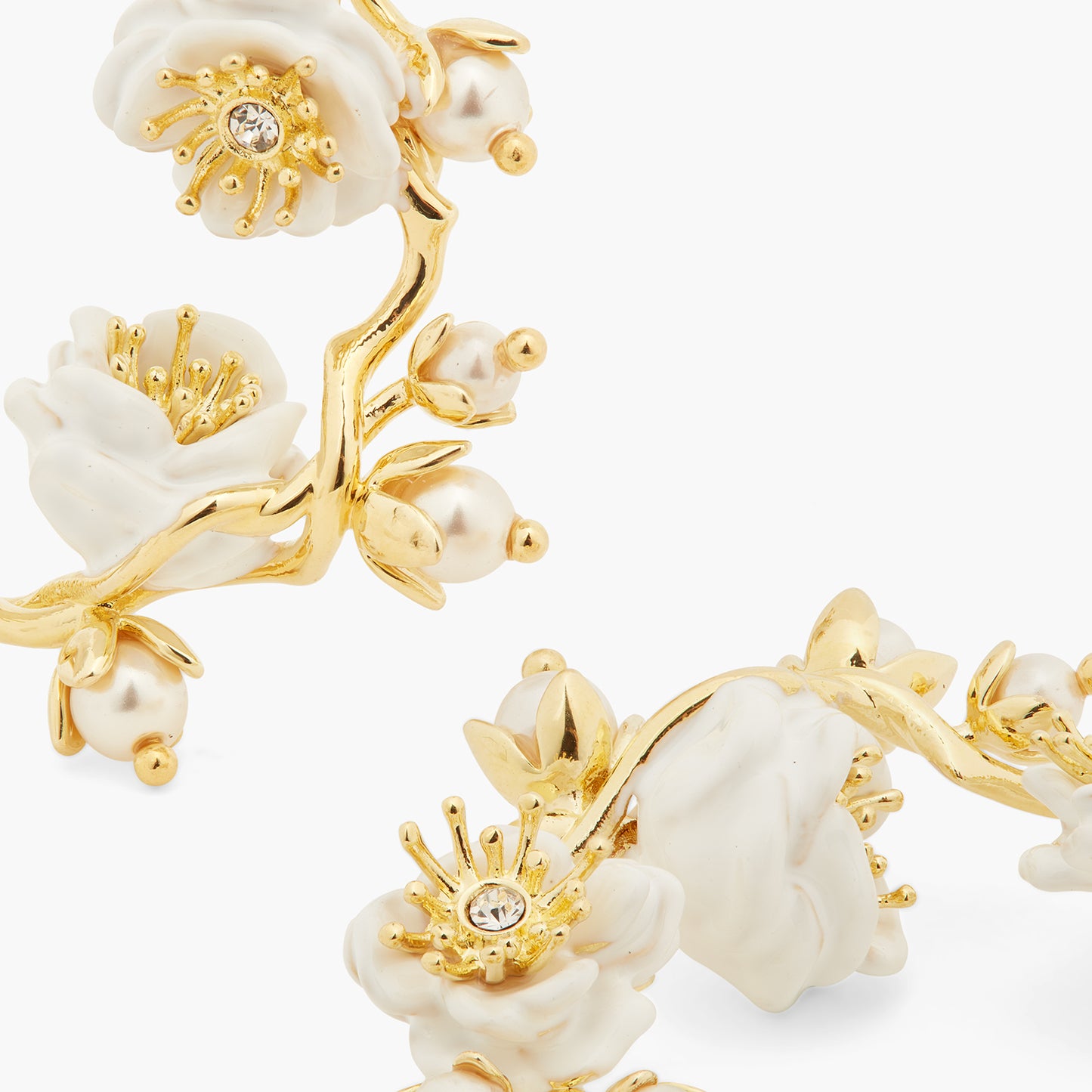 White Rose Branch And Pearls Hoop Earrings | ASET1051