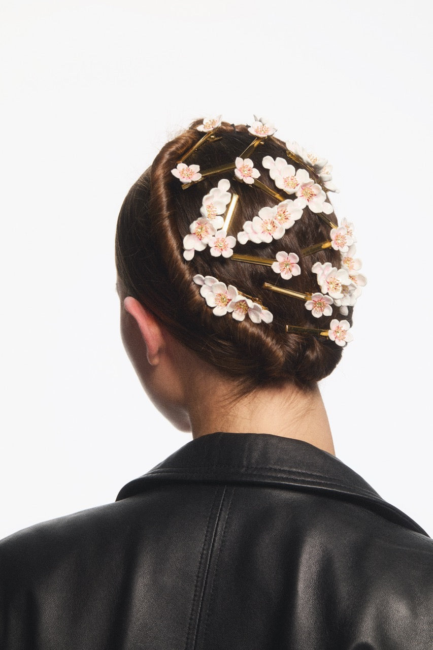 White Cherry Blossom Hair Pin | avha4021