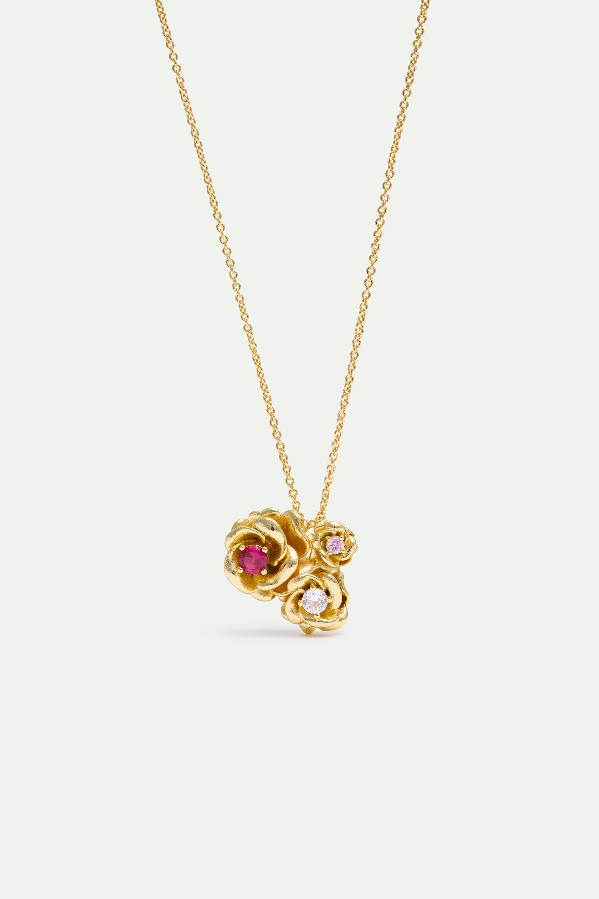 Pendant Necklace With Gold Mona Lisa Roses And Round Stones | AXRF3021