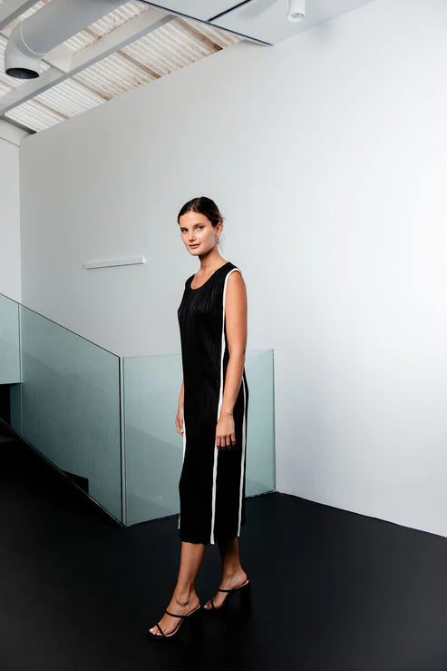 Alquema | Pin Dress / Black