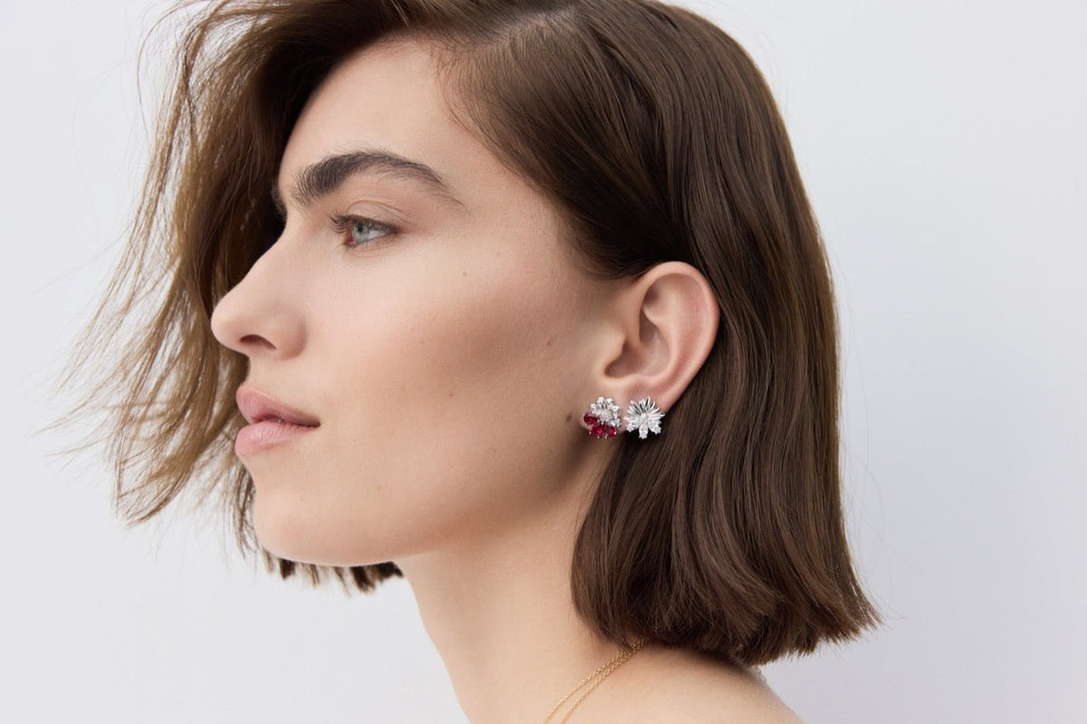 Silver Earrings With Cosmos and Red Stones | AYNF1081 - Les Nereides