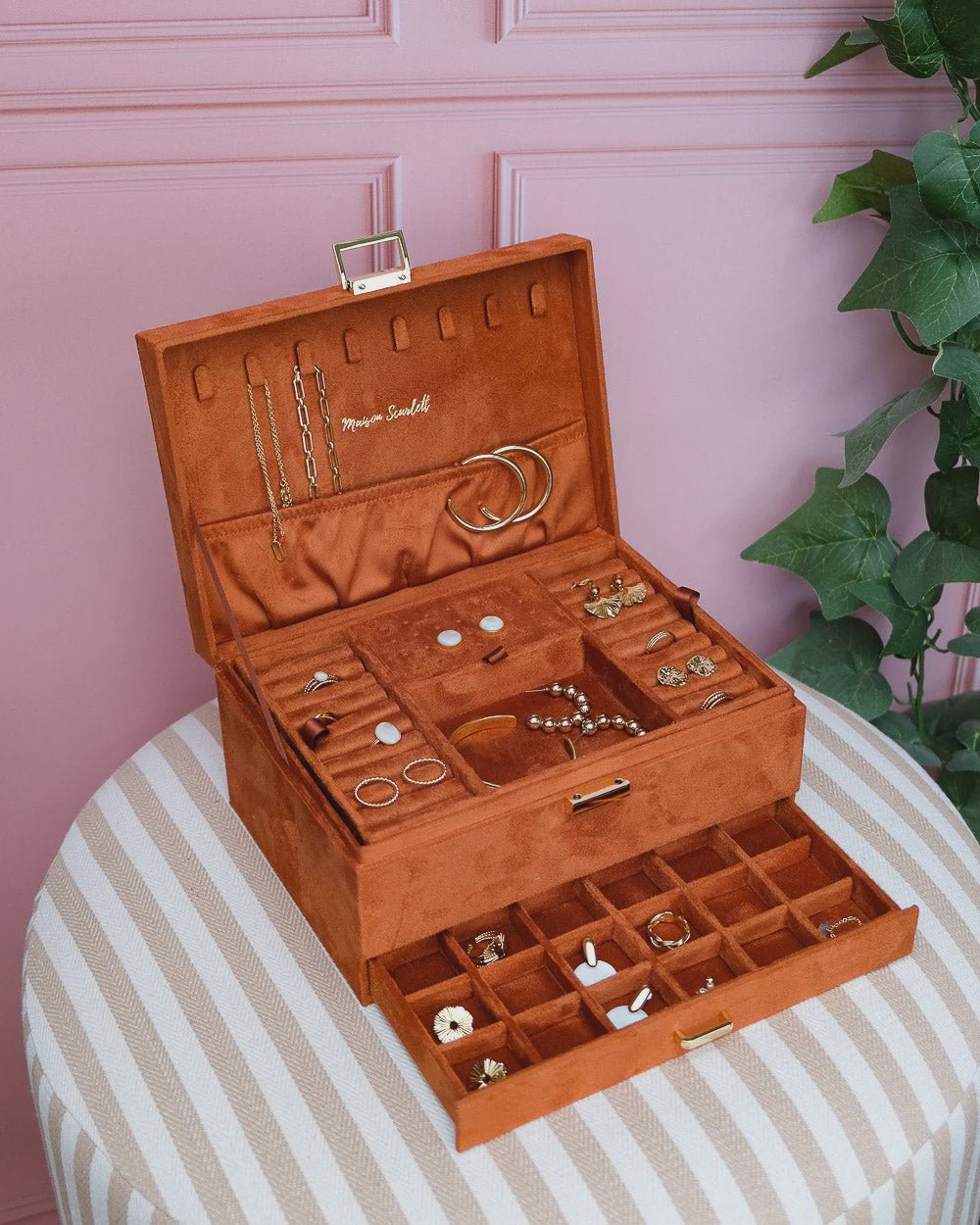 Denise Velvet Jewelry Box Cognac Camel