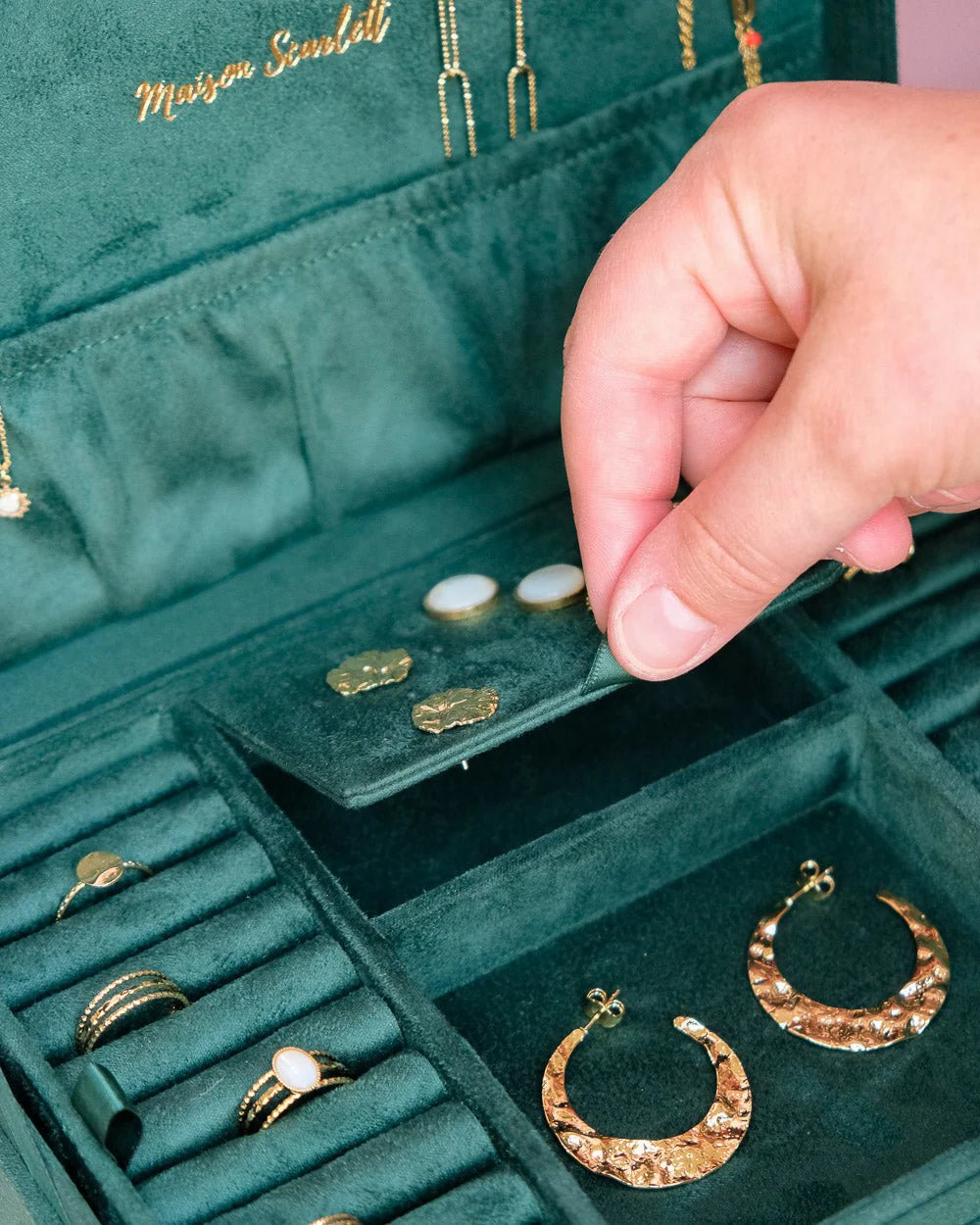Denise Velvet Jewelry Box Green