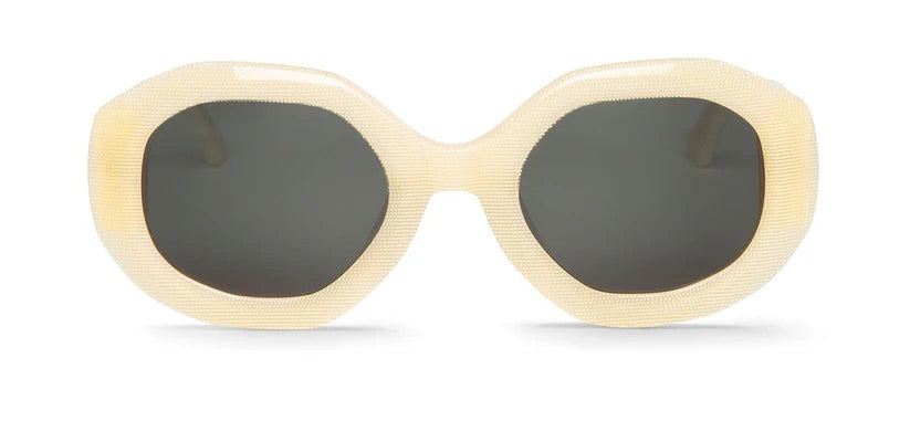 Vasasta Sunglasses With Classical Lenses