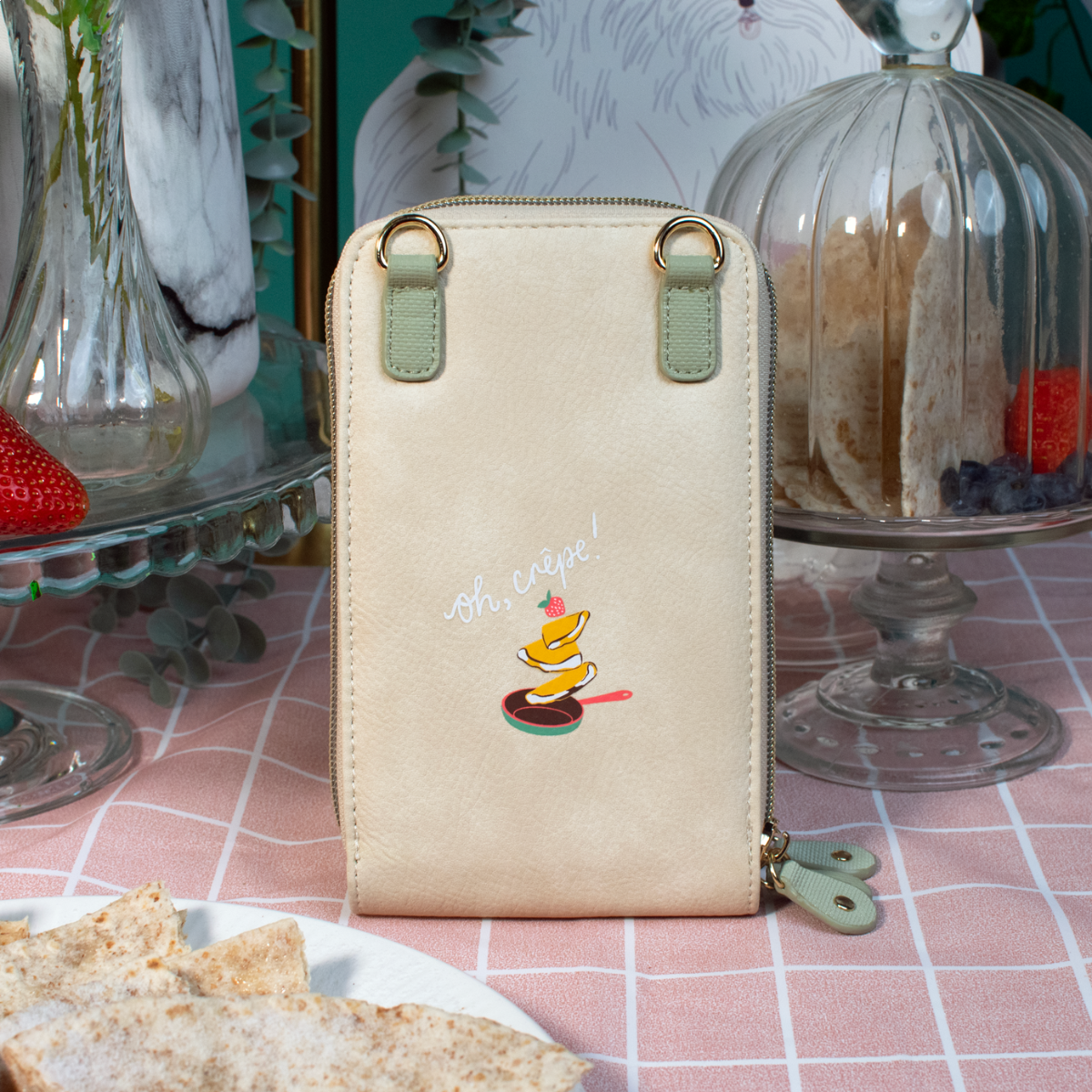 La Petite Creperie Callaway Bag
