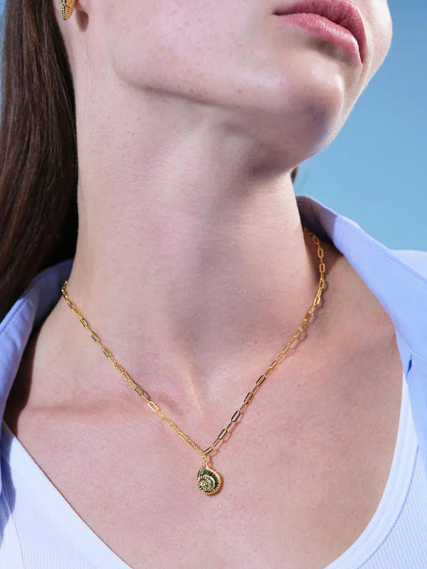 Golden Snail And Rectangle Link Chain Necklace | ARAM3031