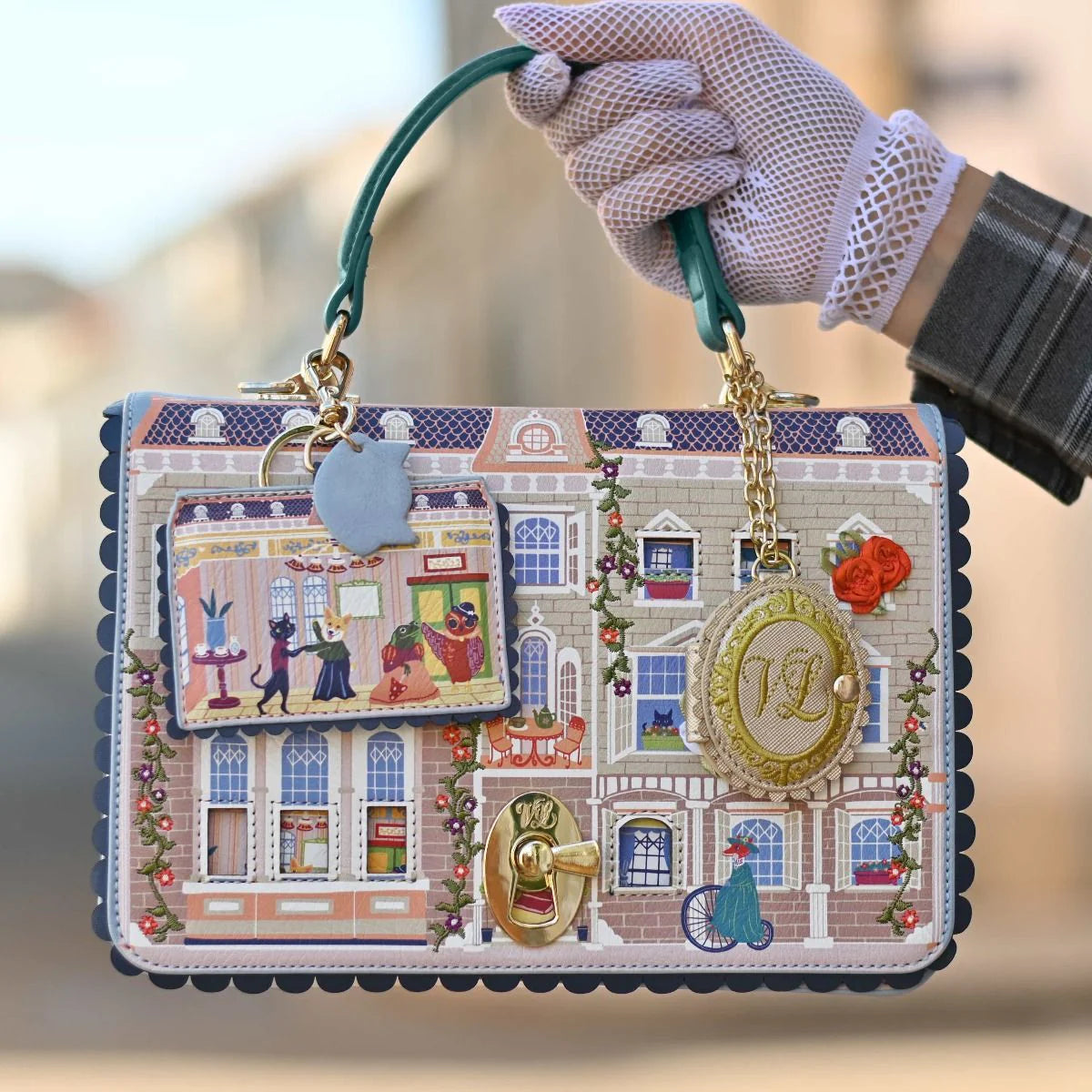 Heritage Victorian Dolls House Key Charm