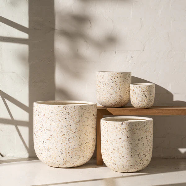 Inken Lightweight Shell Finish Curved Pot