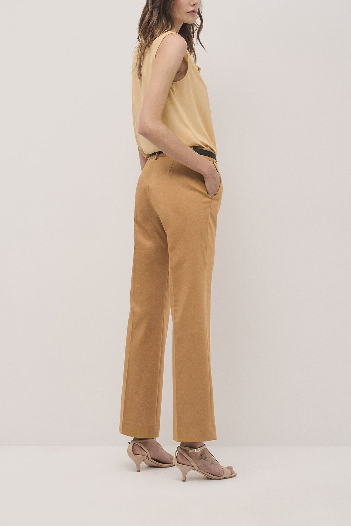 Pants | Mustard straight cotton satin pants by Spanish designer Roberto Verino