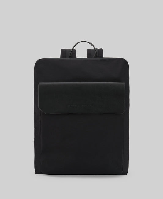 Flap compact backpack man in black