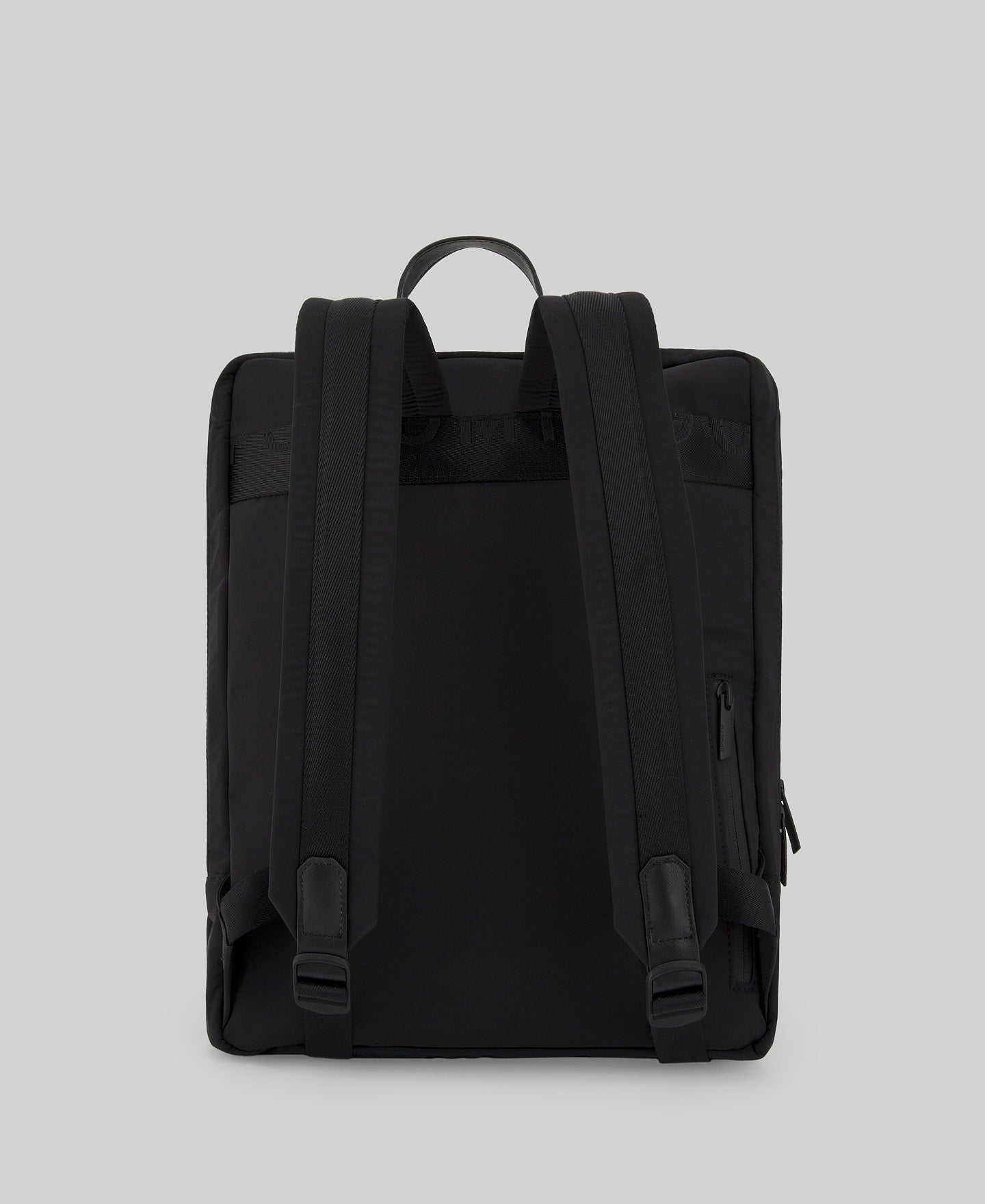 Flap compact backpack man in black
