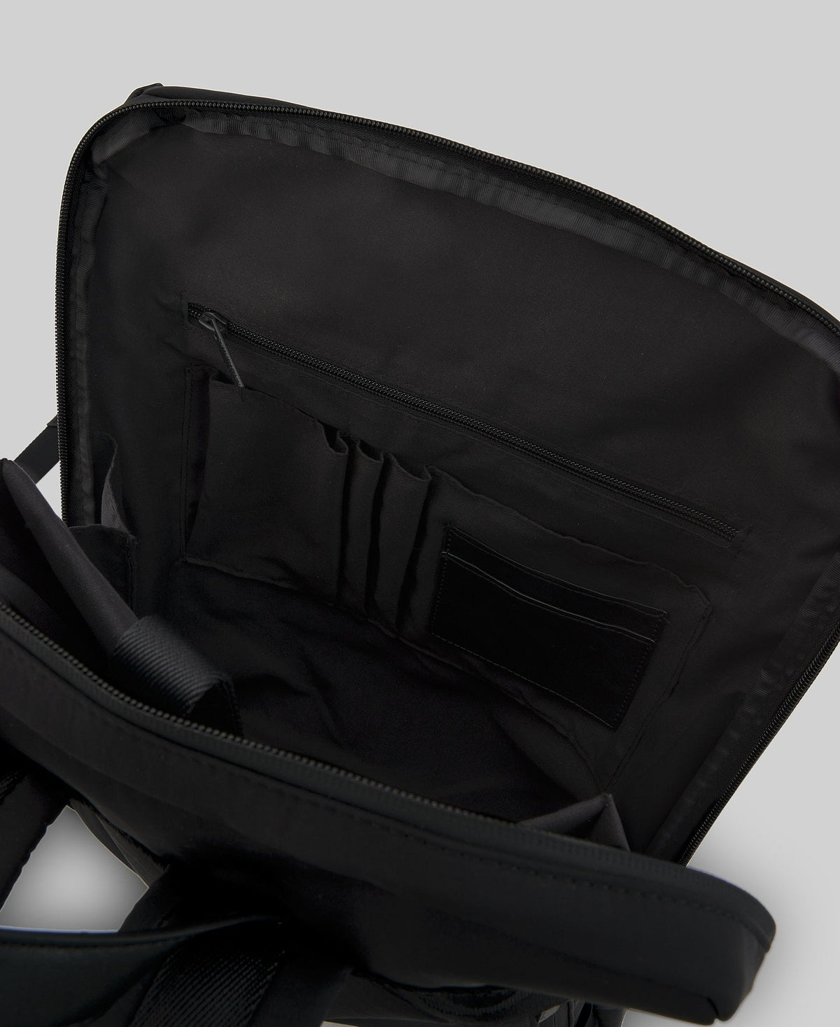 Flap compact backpack man in black