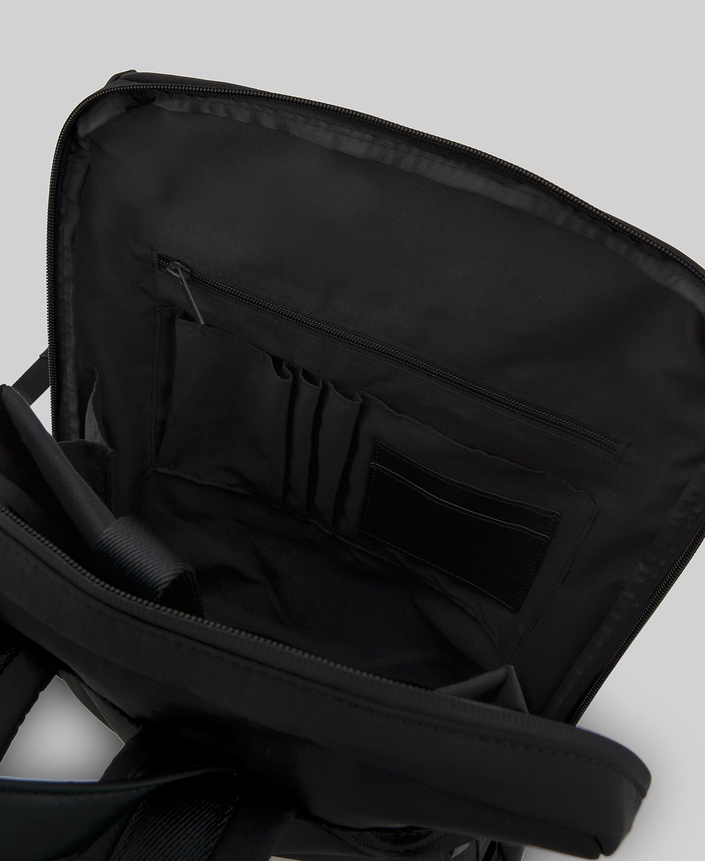 Flap compact backpack man in black