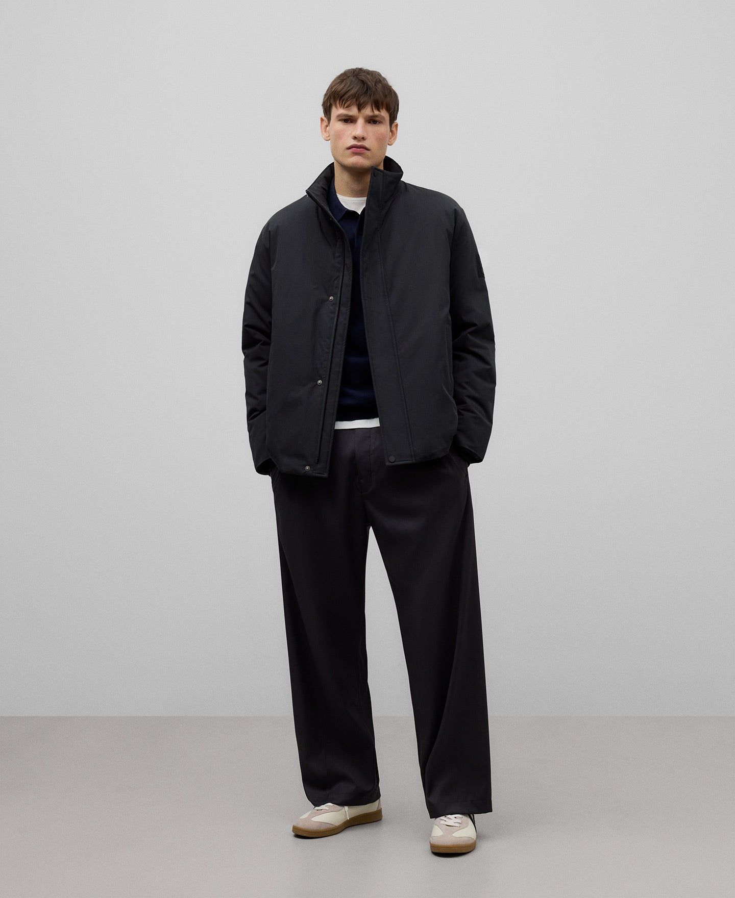 Short padded jacket man in black