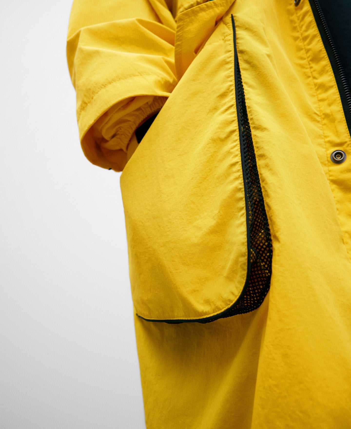 Oversize Nylon Wind Jacket