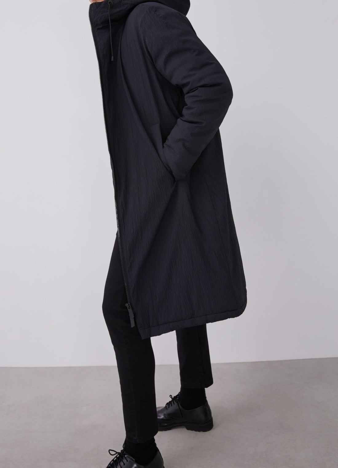 Black Long Wrinkled Parka