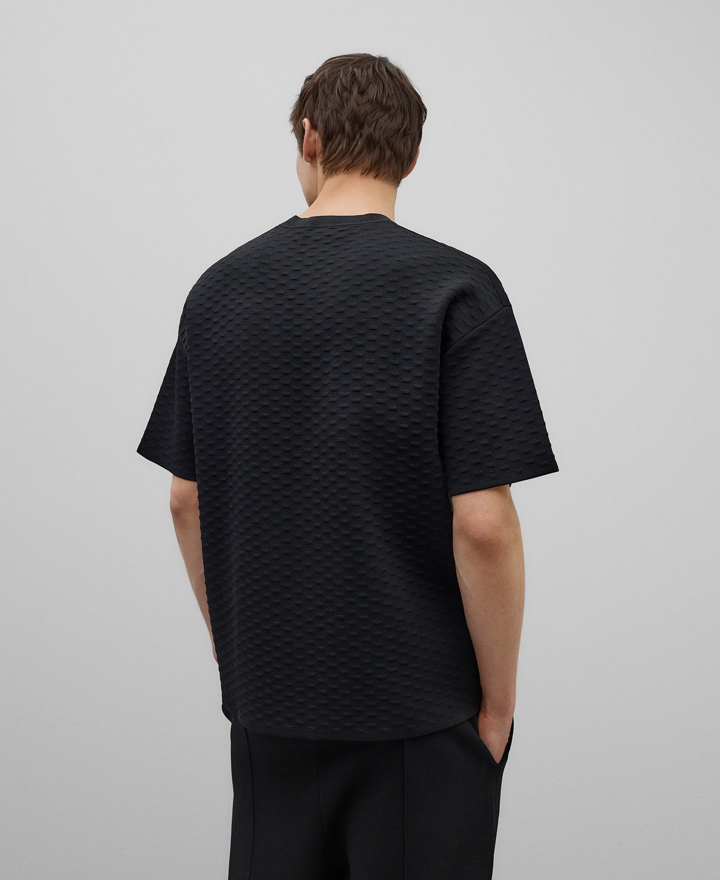Structure knit sweater man in black