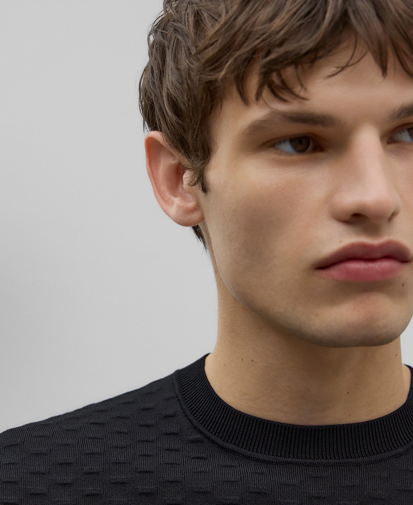Structure knit sweater man in black