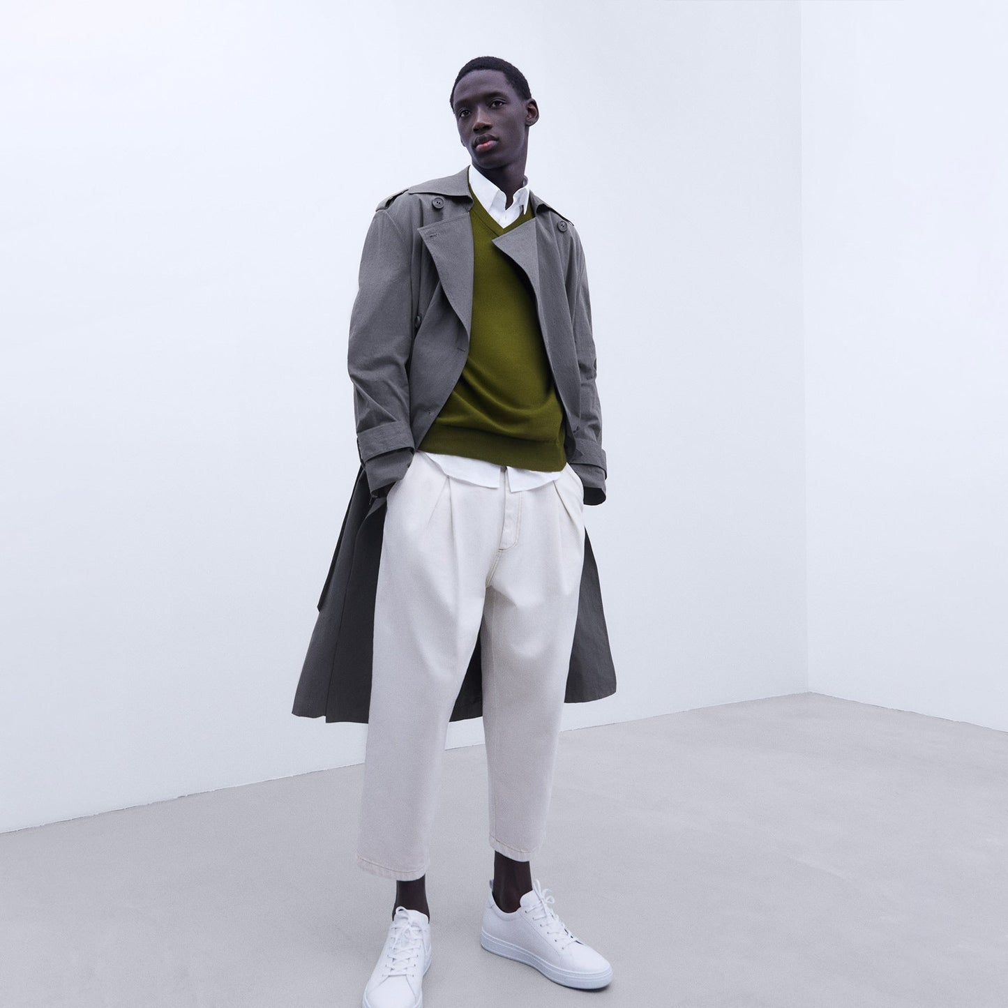 Organic Cotton V-Neck Sweater - Grass Green