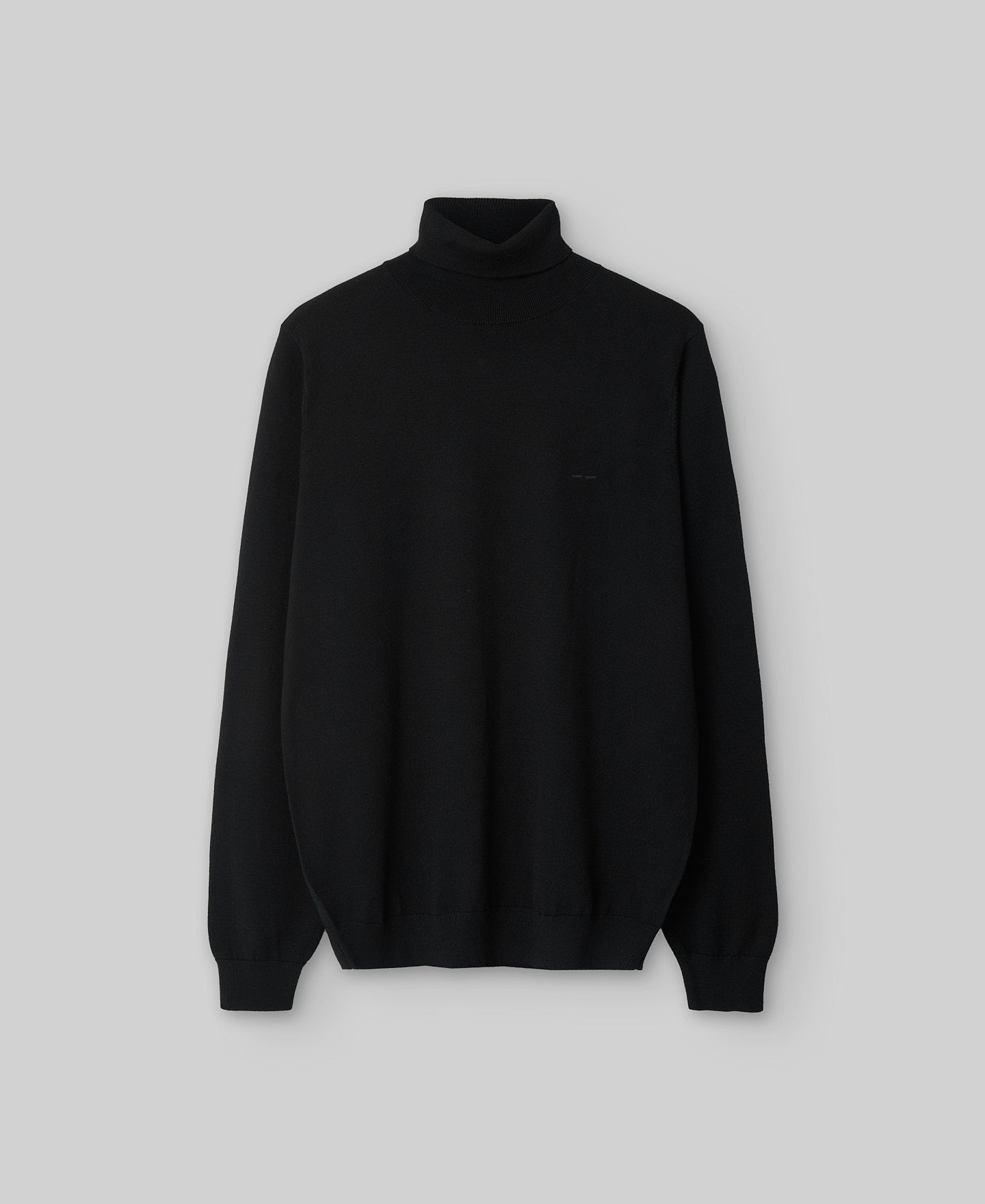 Merino wool turtleneck sweater man in black