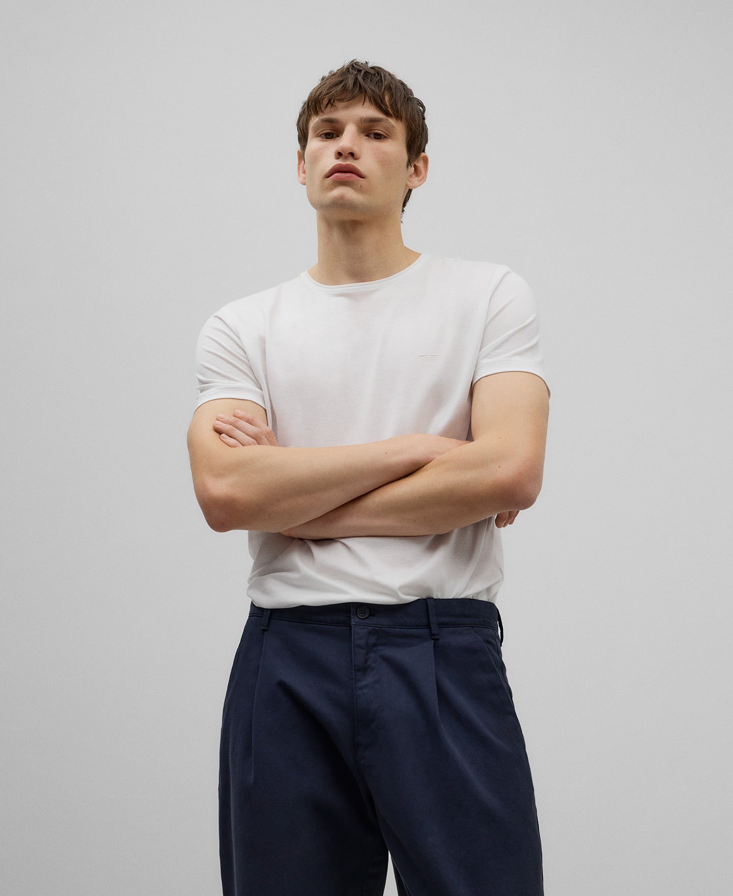 Cotton twill chino trousers man in navy blue