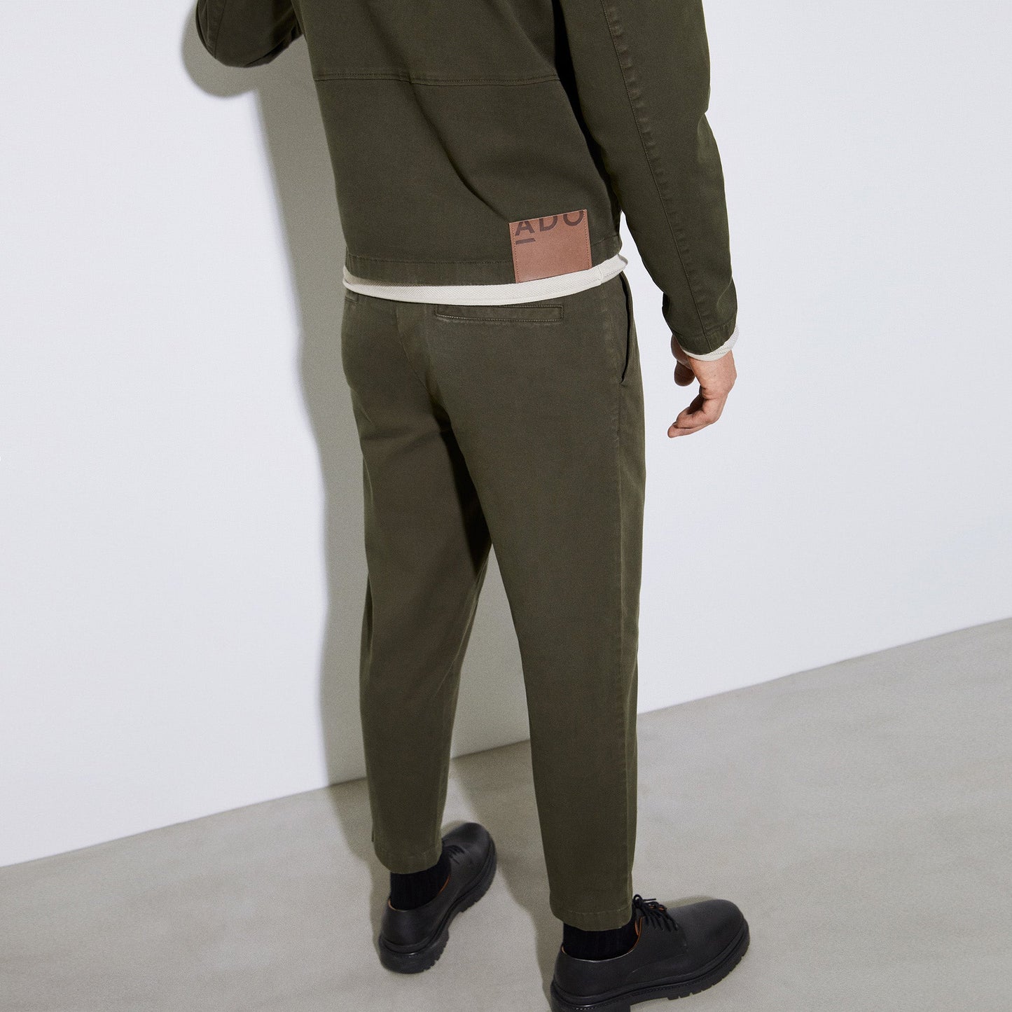 Dark Green Carrot Silhouette Darts Trousers