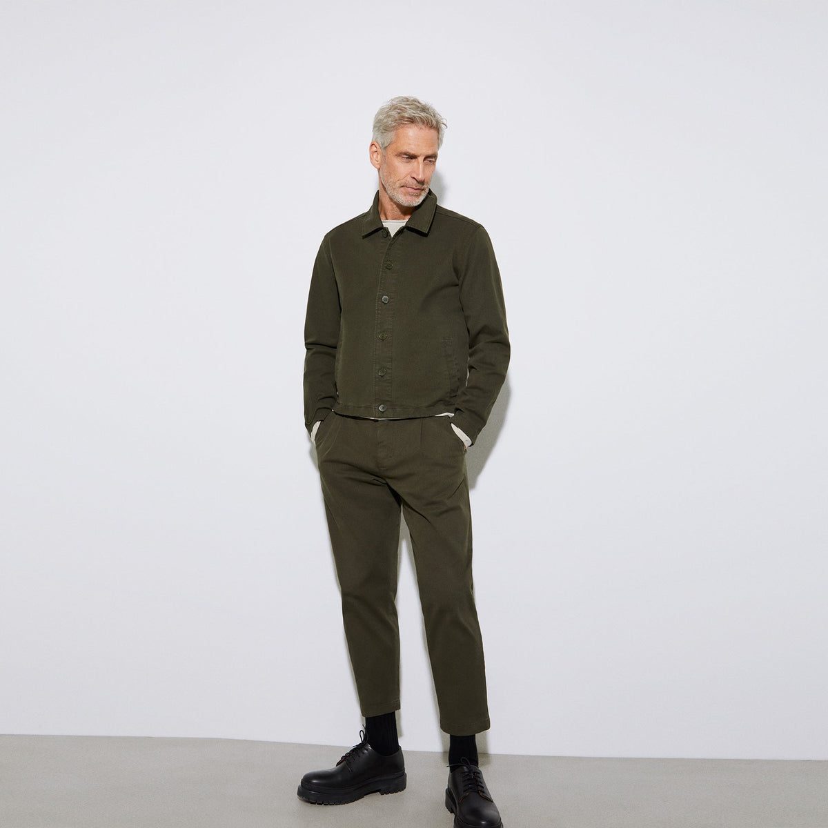 Dark Green Carrot Silhouette Darts Trousers